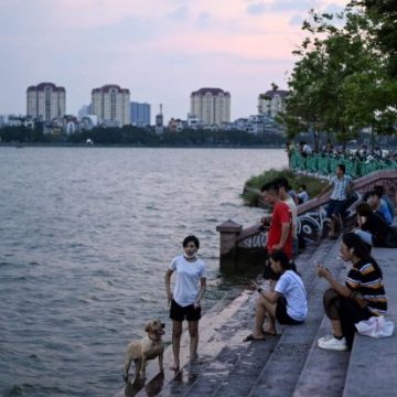 Oxford Economics: Vietnam to see quick rebound, 2.3% growth in 2020