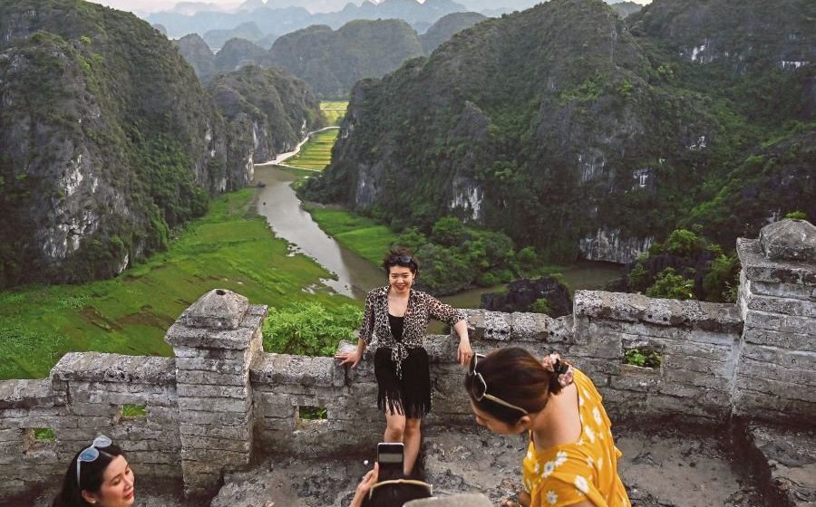 Straits Times: Vietnam considers welcoming tourists